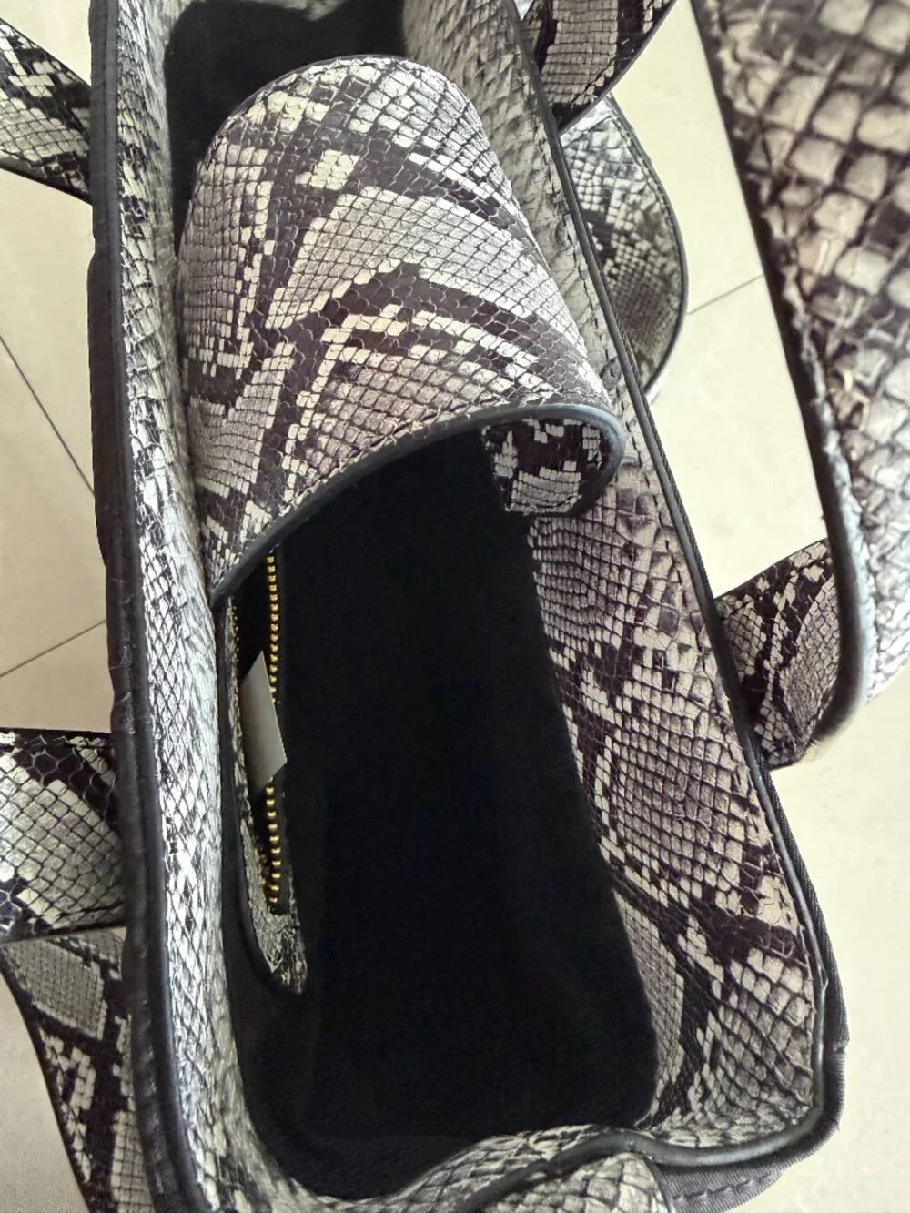 Cavalli Class Milano RMX Crossbody Satchel/Handbag – Black Leopard Accent